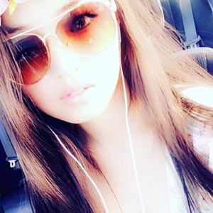 Meet your Posher, Bree